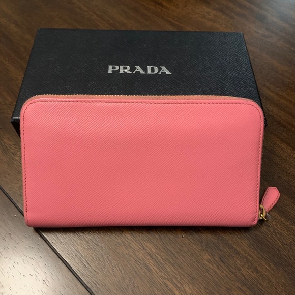 Prada wallet - Picture 3 of 9